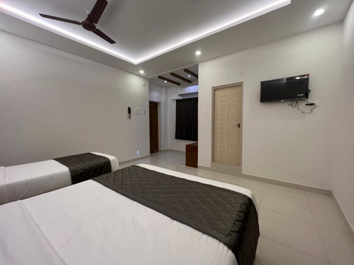 Le Hotel Host Tiruchirappalli Exterior foto
